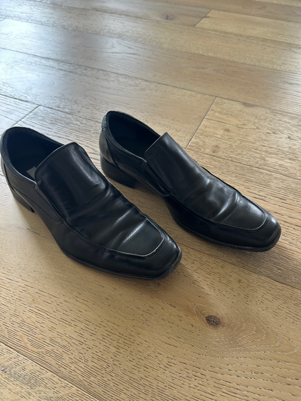 Steve Madden Black Leather ‘Sutton’ Slip-On Loafers for Men